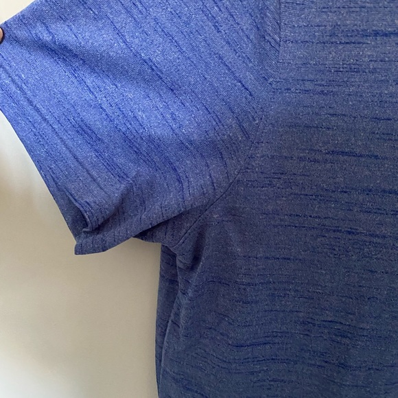 Under Armour tee - Picture 3 of 4